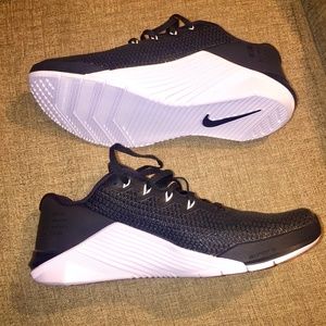 SOLD - Brand NEW Nike Metcon 5